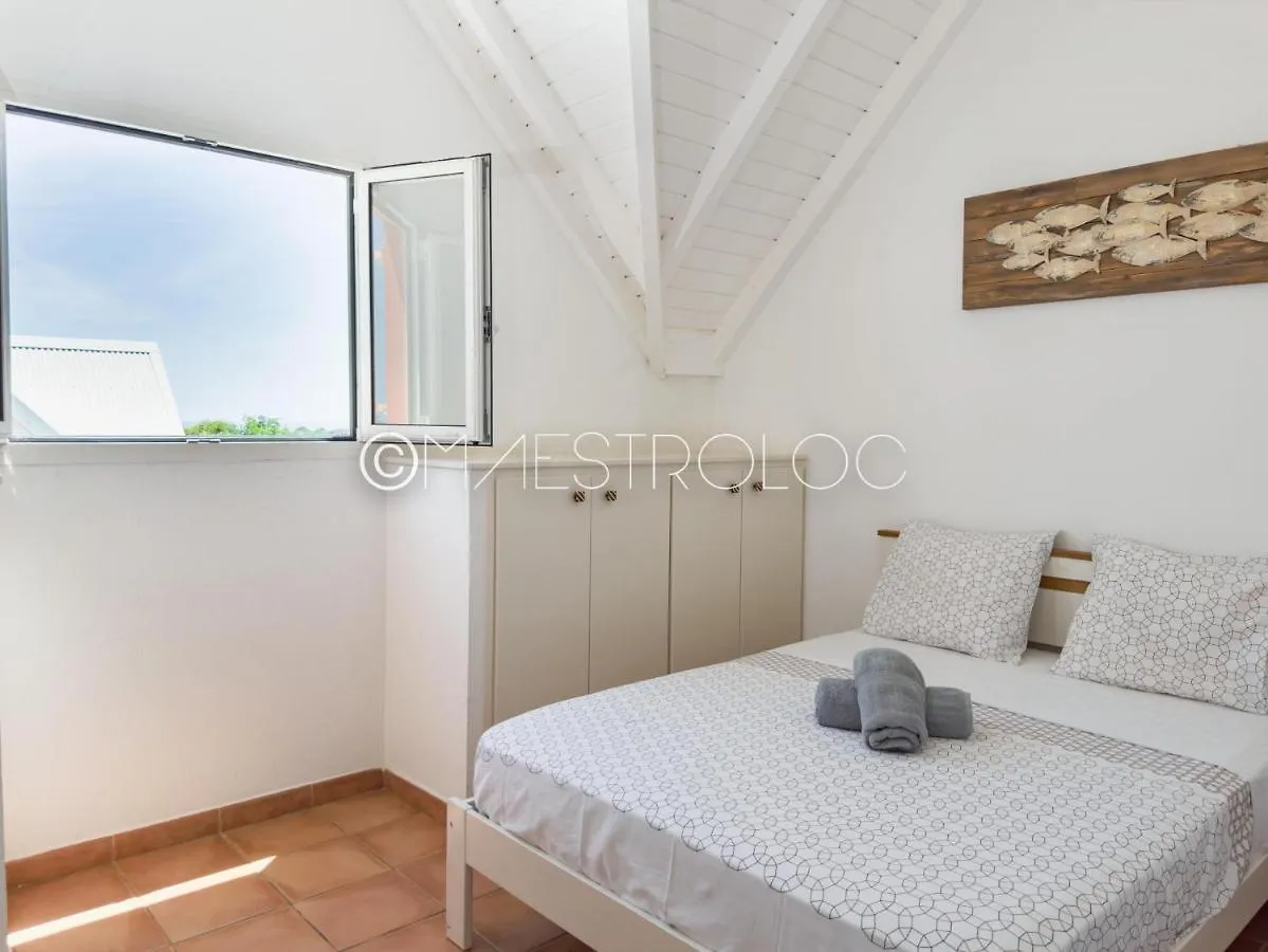 Promo ! La Villa Caraibes Avec Jacuzzi Et Proche De La Plage Du Bourg ! Sainte-Anne