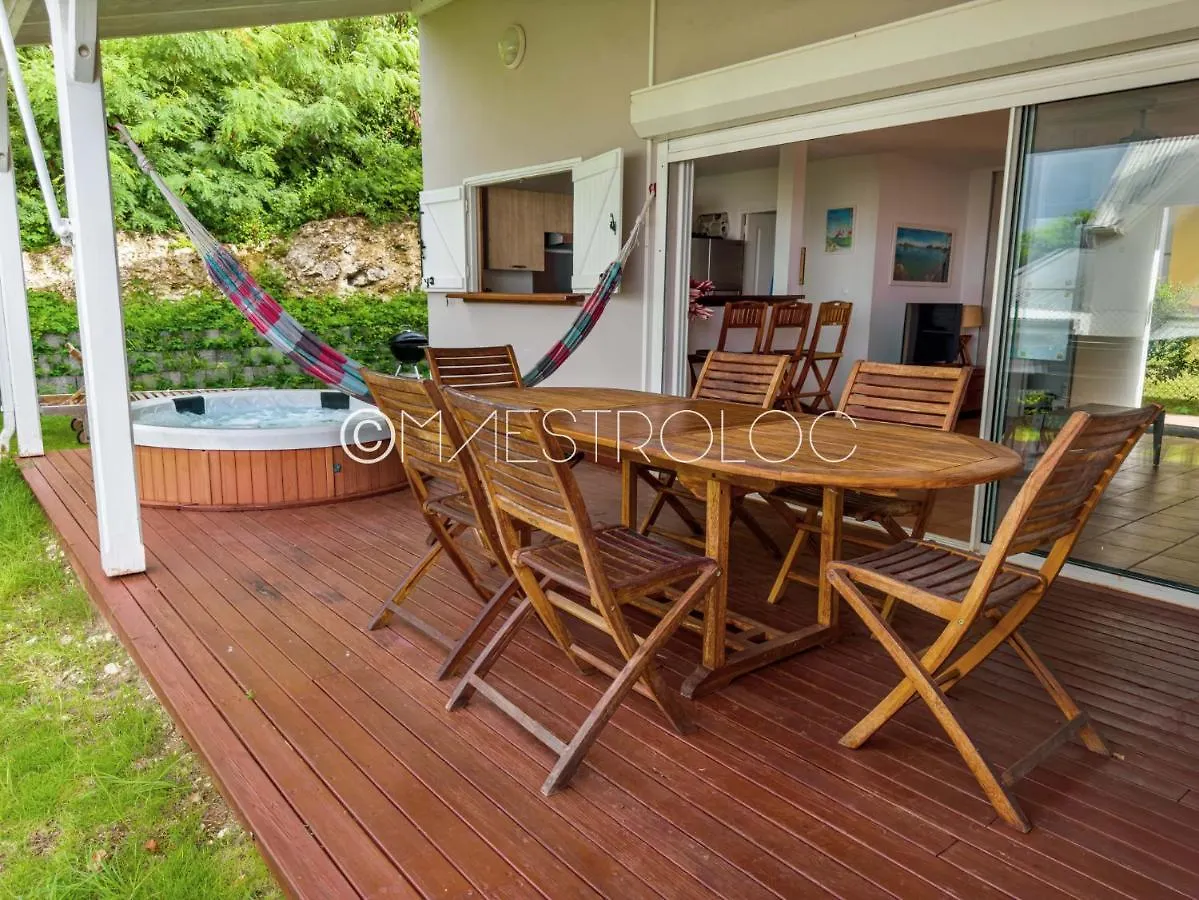Promo ! La Villa Caraibes Avec Jacuzzi Et Proche De La Plage Du Bourg ! Sainte-Anne