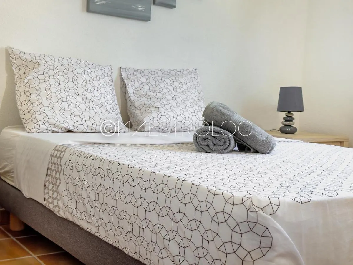 Promo ! La Villa Caraibes Avec Jacuzzi Et Proche De La Plage Du Bourg ! Sainte-Anne