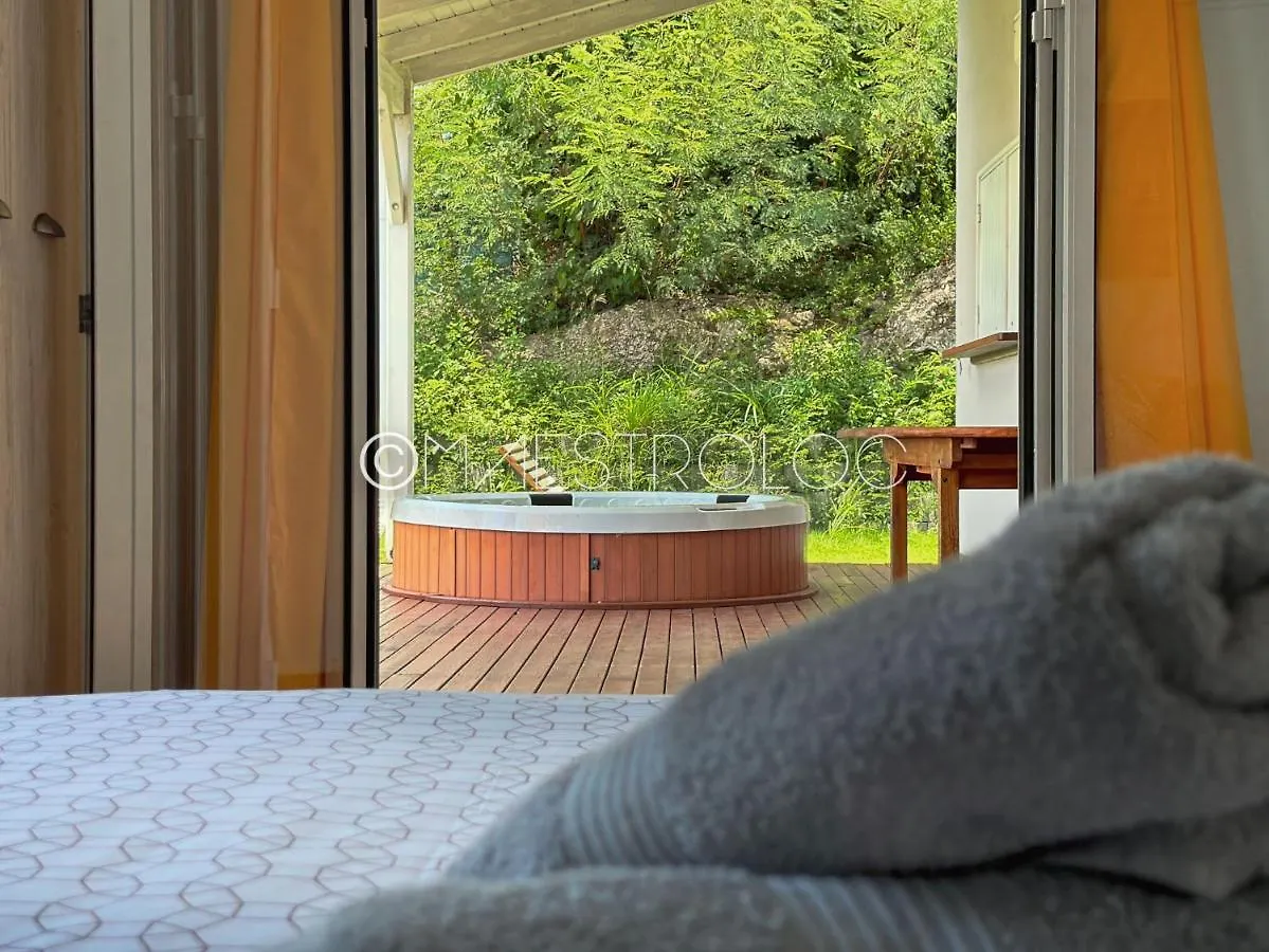 Promo ! La Villa Caraibes Avec Jacuzzi Et Proche De La Plage Du Bourg ! Sainte-Anne